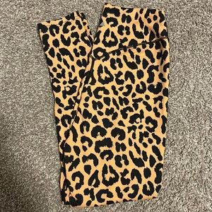 BALANCE ATHLETICA -now VITALITY kingdom collection cheetah leggings (M)